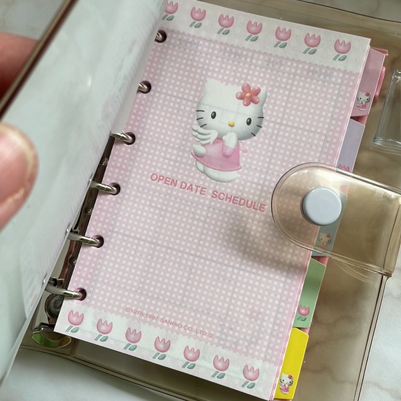 Vintage Sanrio Hello Kitty - Pink Angel Hello Kitty binder 1997 - Picture 4 of 8